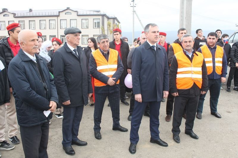 ОТРЕМОНТИРОВАННЫЙ ПО НАЦПРОЕКТУ «БЕЗОПАСНЫЕ КАЧЕСТВЕННЫЕ ДОРОГИ» УЧАСТОК АВТОДОРОГИ ОТКРЫЛИ В СУЛЕЙМАН-СТАЛЬСКОМ РАЙОНЕ